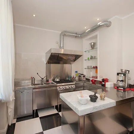 Sleeps 10 Pool Air Con Wifi Willa Baveno