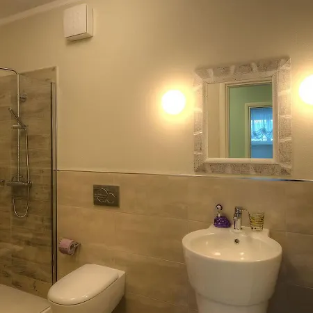 Sleeps 10 Pool Air Con Wifi Willa