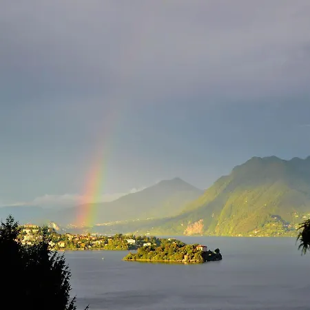 Sleeps 10 Pool Air Con Wifi Baveno